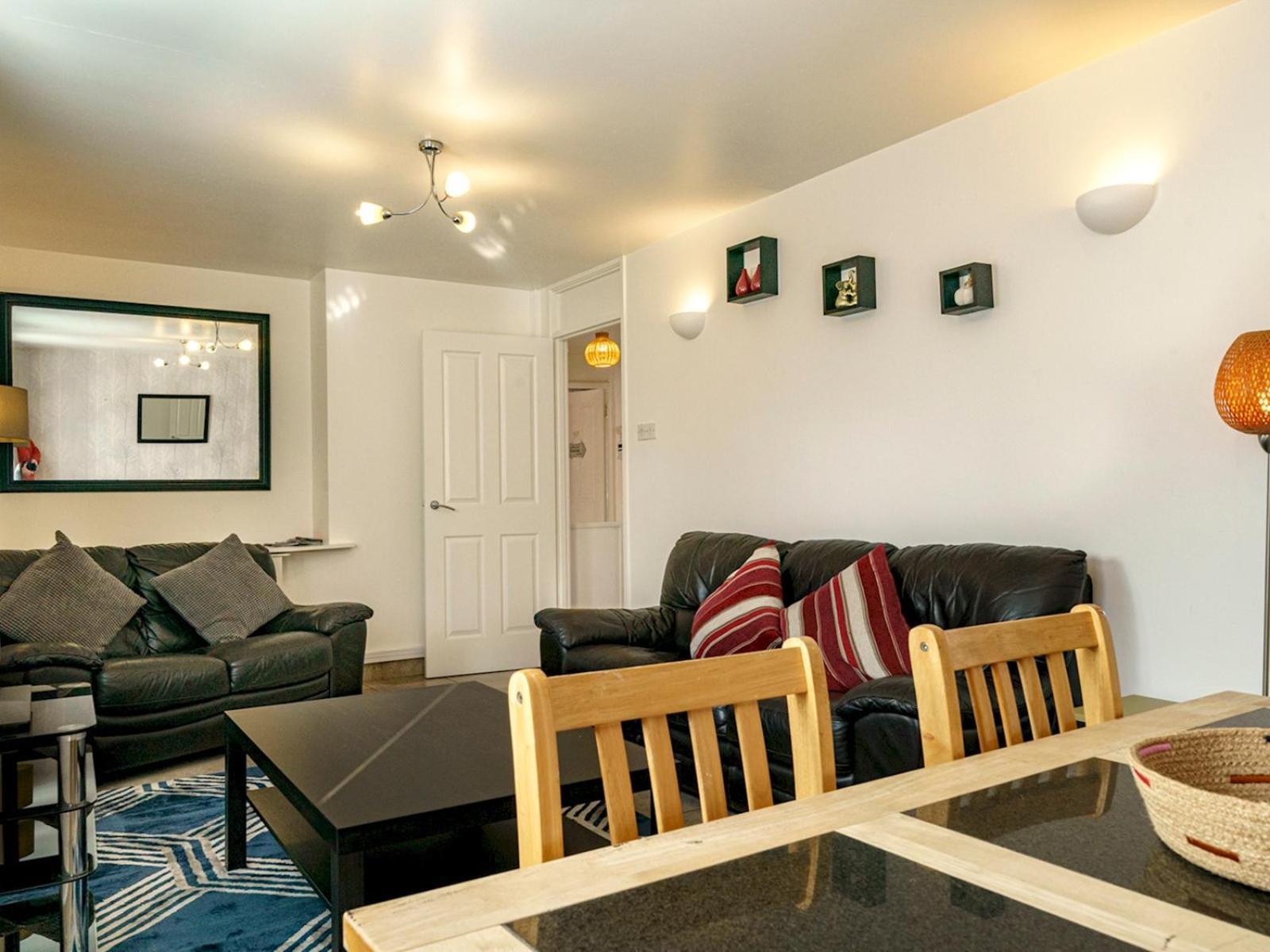 Centre Queens Uni Cafes And Restaurants Pass The Keys Belfast