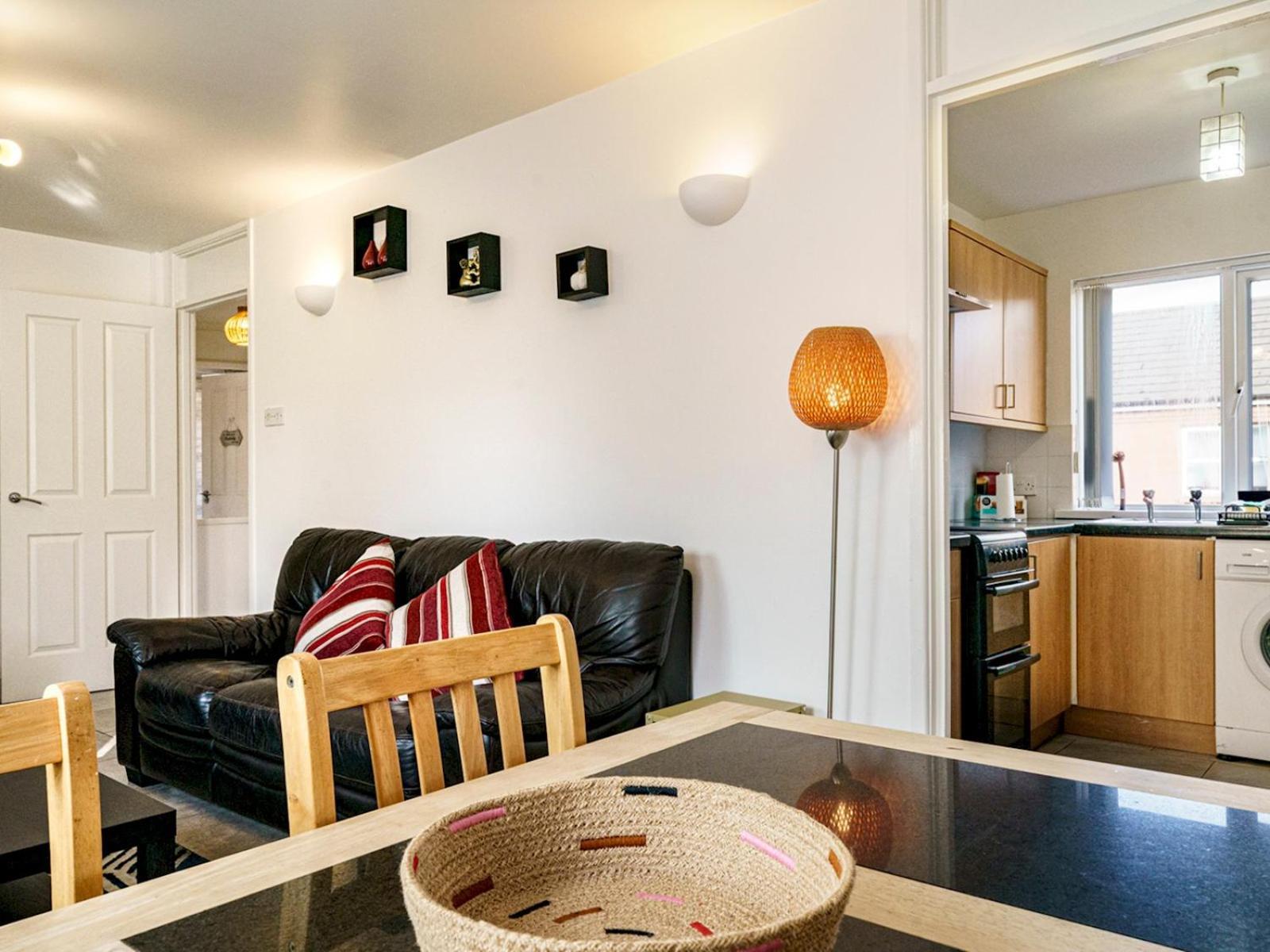 Apartment Centre Queens Uni Cafes And Restaurants Pass The Keys Belfast